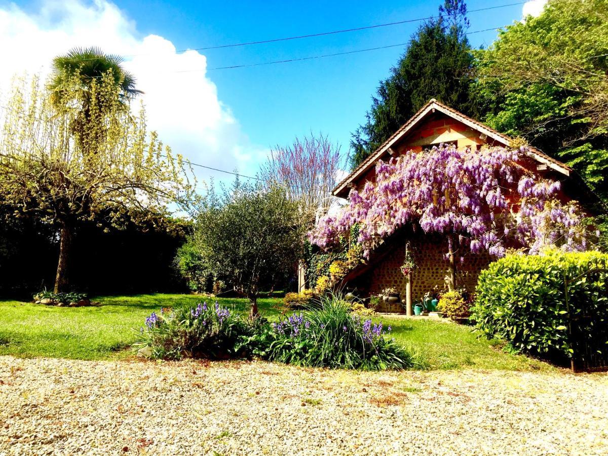 Maison Lomprere Fichous-Riumayou Exterior foto